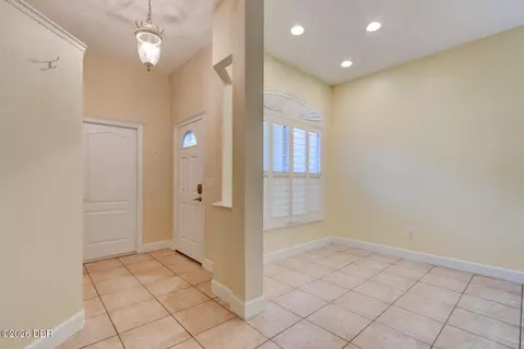 Entry Way - 3005 Glin Cir, Ormond Beach, FL 32174 photo 1 of 2