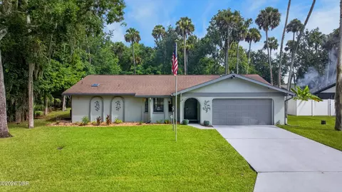 77 Black Bear Ln, Palm Coast, FL 32137