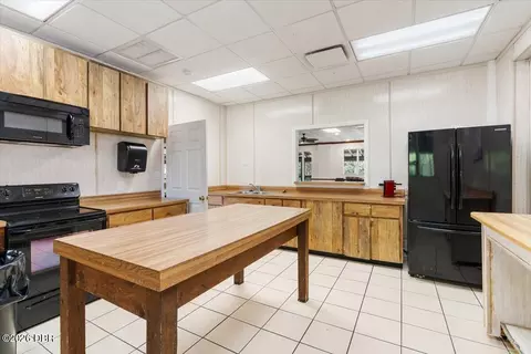 Kitchen - 3 Havenwood Trl, Ormond Beach, FL 32174 photo 3 of 3