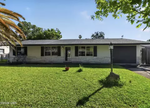 295 Tracy Ave, Holly Hill, FL 32117