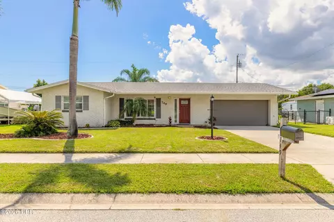 749 Baywood Ln, South Daytona, FL 32119