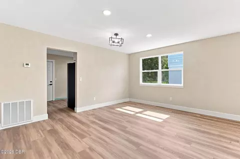 Living - 256 Laws Ln, Ormond Beach, FL 32174 photo 8 of 11