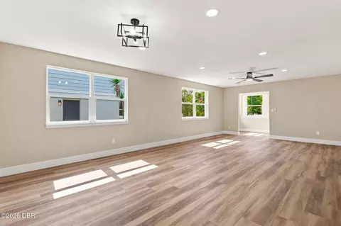 Living - 256 Laws Ln, Ormond Beach, FL 32174 photo 10 of 11