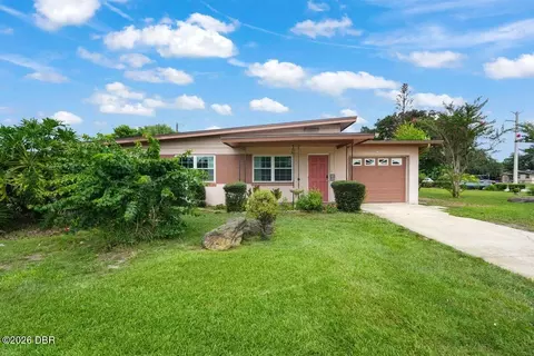1002 Thunderbird Dr, Daytona Beach, FL 32117