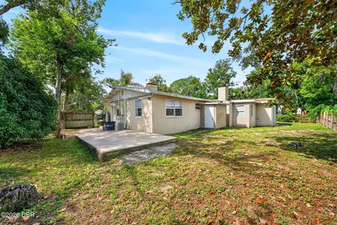 Exterior - 71 Fairview Ave, Ormond Beach, FL 32174 photo 3 of 7