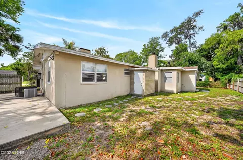 Exterior - 71 Fairview Ave, Ormond Beach, FL 32174 photo 4 of 7