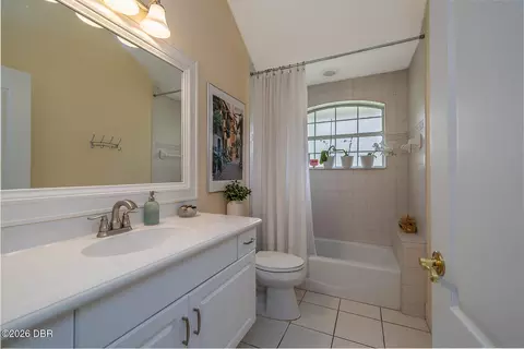 Bath - 1416 Kilrush Dr, Ormond Beach, FL 32174 photo 3 of 3