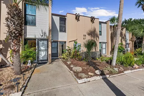 Exterior - 5500 Ocean Shore Blvd, Ormond Beach, FL 32176 photo 2 of 9