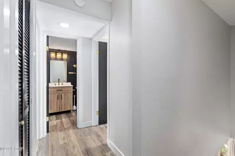 Entry Way - 5500 Ocean Shore Blvd, Ormond Beach, FL 32176 photo 5 of 6