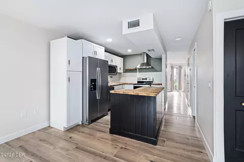 Kitchen - 5500 Ocean Shore Blvd, Ormond Beach, FL 32176 photo 1 of 7