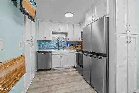 Kitchen - 7 River Dr, Ormond Beach, FL 32176 photo 3 of 3