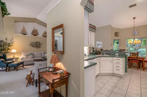 Entry Way - 3626 Mallow Dr, Ormond Beach, FL 32174 photo 2 of 2