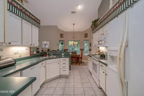 Kitchen - 3626 Mallow Dr, Ormond Beach, FL 32174 photo 3 of 3