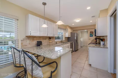 Kitchen - 4 Smugglers Cv, Ormond Beach, FL 32176 photo 1 of 4