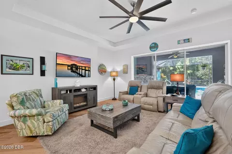 Living - 380 Chesham St, Ormond Beach, FL 32174 photo 1 of 4