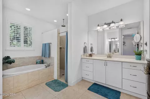 Bath - 380 Chesham St, Ormond Beach, FL 32174 photo 1 of 3