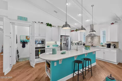 Kitchen - 380 Chesham St, Ormond Beach, FL 32174 photo 6 of 8
