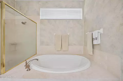 Bath - 6 Broadwater Dr, Ormond Beach, FL 32174 photo 2 of 7