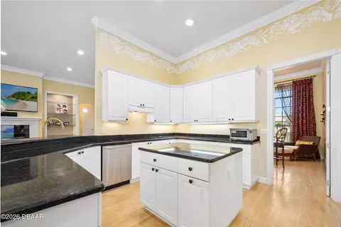 Kitchen - 6 Broadwater Dr, Ormond Beach, FL 32174 photo 2 of 5