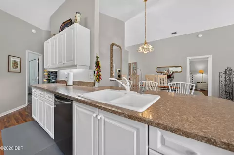 Kitchen - 911 Brookridge Ln, Ormond Beach, FL 32174 photo 2 of 3