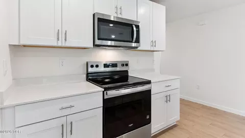 Kitchen - 144 Heirloom Dr, Ormond Beach, FL 32174 photo 3 of 3