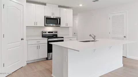 Kitchen - 144 Heirloom Dr, Ormond Beach, FL 32174 photo 1 of 3