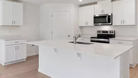 Kitchen - 144 Heirloom Dr, Ormond Beach, FL 32174 photo 2 of 3