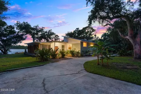5528 W Bayshore Dr, Port Orange, FL 32127