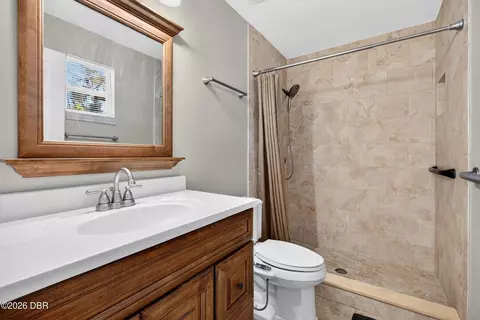 Bath - 5 Sycamore Cir, Ormond Beach, FL 32174 photo 4 of 6