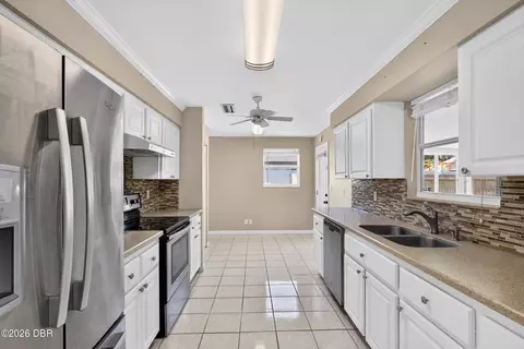 Kitchen - 5 Sycamore Cir, Ormond Beach, FL 32174 photo 1 of 5