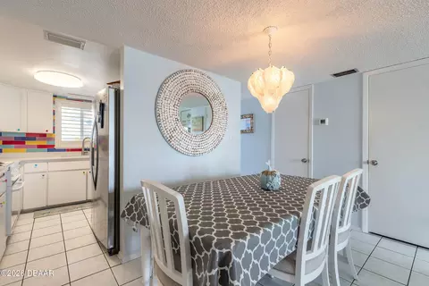 Dining - 1601 Ocean Shore Blvd, Ormond Beach, FL 32176 photo 2 of 3