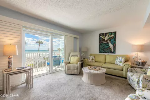 Living - 1601 Ocean Shore Blvd, Ormond Beach, FL 32176 photo 3 of 4