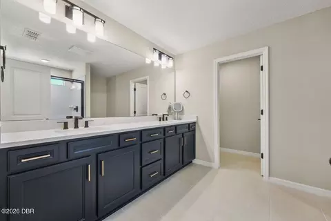 Bath - 2642 Fermoy Dr, Ormond Beach, FL 32174 photo 2 of 5
