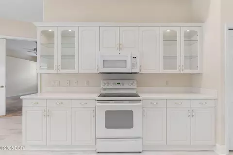 Kitchen - 47 Cambridge Trce, Ormond Beach, FL 32174 photo 3 of 5