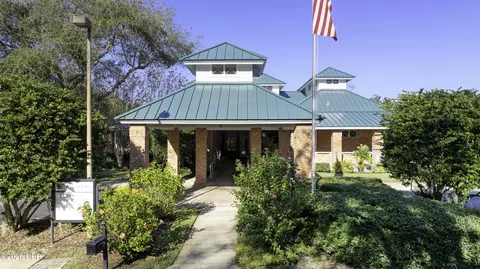 View/Area - 19 Waterbluff Dr, Ormond Beach, FL 32174 photo 7 of 10
