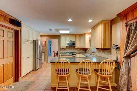 Kitchen - 1525 Harmony Ave, Ormond Beach, FL 32174 photo 4 of 4