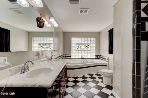Bath - 1525 Harmony Ave, Ormond Beach, FL 32174 photo 3 of 3