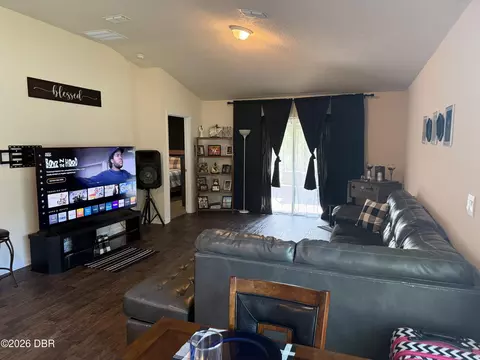 Living - 13 Pinnacle Pl, Bunnell, FL 32110 photo 1 of 2
