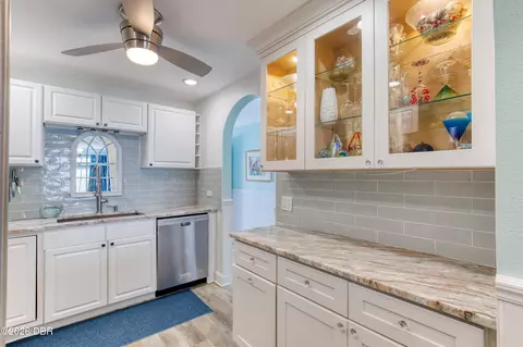 Kitchen - 1926 Ocean Shore Blvd, Ormond Beach, FL 32176 photo 4 of 5