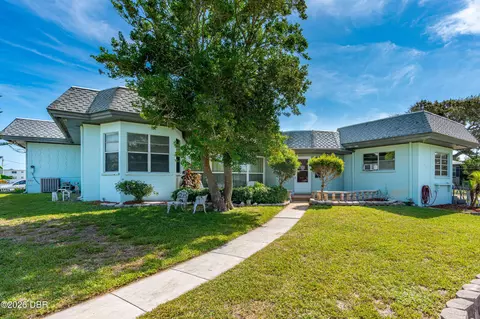2201 S Peninsula Dr, Daytona Beach, FL 32118