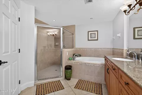 Bath - 1425 Ocean Shore Blvd, Ormond Beach, FL 32176 photo 3 of 8