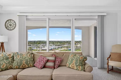 Living - 1425 Ocean Shore Blvd, Ormond Beach, FL 32176 photo 4 of 6