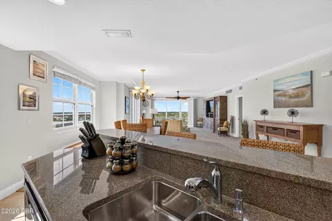 Kitchen - 1425 Ocean Shore Blvd, Ormond Beach, FL 32176 photo 6 of 10