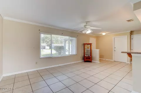 Living - 22 Laurel Oaks Cir, Ormond Beach, FL 32174 photo 1 of 3