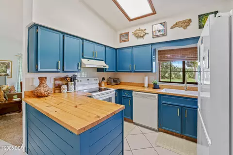 Kitchen - 416 Village Ct, Edgewater, FL 32132 photo 2 of 2