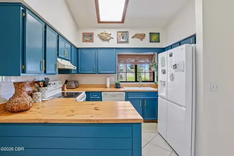 Kitchen - 416 Village Ct, Edgewater, FL 32132 photo 1 of 2