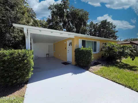 110 Mason Park Dr, Daytona Beach, FL 32117