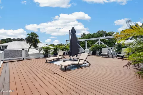 Exterior - 500 S Riverside Dr, Edgewater, FL 32132 photo 8 of 17