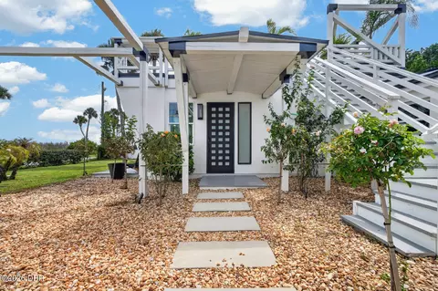 Exterior - 500 S Riverside Dr, Edgewater, FL 32132 photo 14 of 17