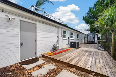 Exterior - 500 S Riverside Dr, Edgewater, FL 32132 photo 13 of 17